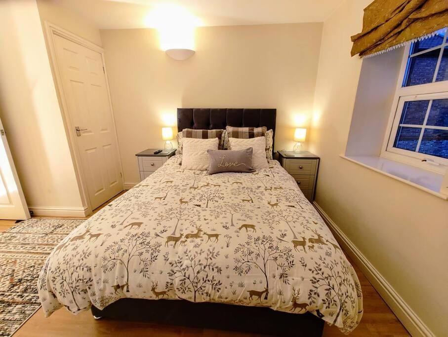 Cosy Central Modern Apartment Nantwich Luaran gambar
